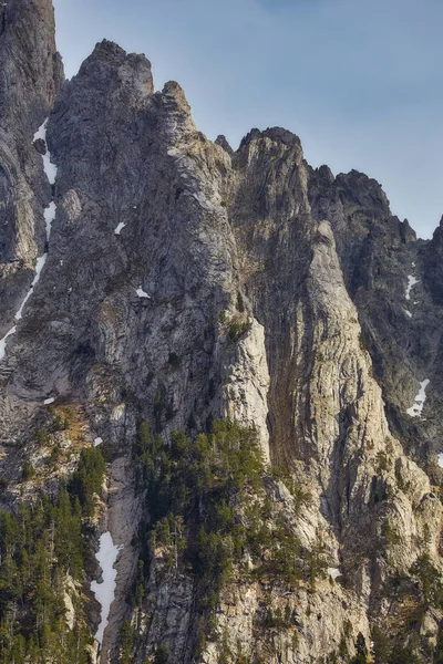 Kaunis Aiguestortes i Estany de Sant Maurici kansallispuisto Espanjan Pyreneiden vuoristo Kataloniassa — kuvapankkivalokuva