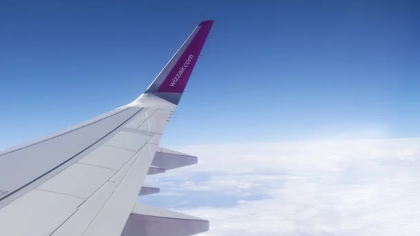 Luftaufnahmen Aus Fenstern Eines Wizzair Flugzeugs 2019 — Stockvideo