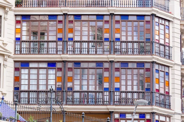 Ciekawe balkony z Barcelony w Hiszpanii — Zdjęcie stockowe