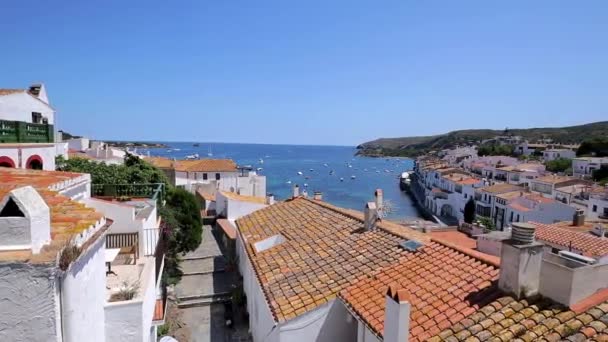 Cadaques Cataluña España Cerca Barcelona Escénico Casco Antiguo Con Bonita — Vídeo de stock