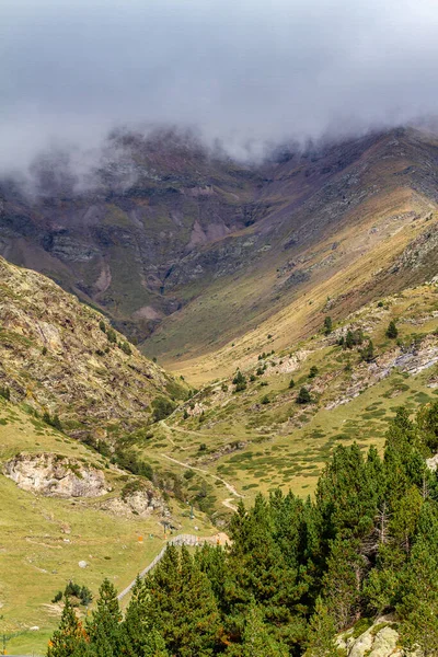 Bulutlu Bir Günde Spanya Katalonya Daki Vall Nuria Ulusal Parkı — Stok fotoğraf