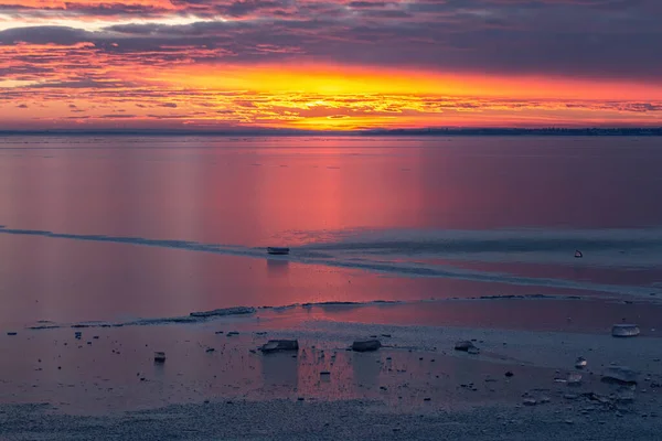 Pôr Sol Colorido Bonito Sobre Lago Balaton Hungria Inverno — Fotografia de Stock