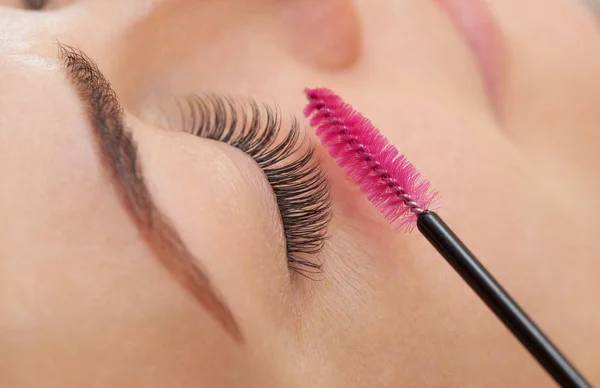 Beautiful Woman Long Eyelashes Beauty Salon Eyelash Extension Procedure Lashes — Stock Photo, Image