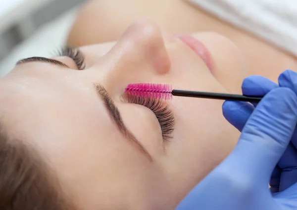 Beautiful Woman Long Eyelashes Beauty Salon Eyelash Extension Procedure Lashes — Stock Photo, Image