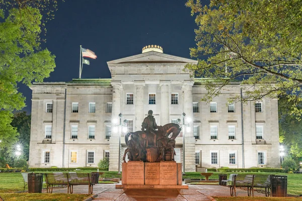 Raleigh Abril 2018 Estatua Conmemorativa Los Presidentes James Polk Andrew — Foto de Stock
