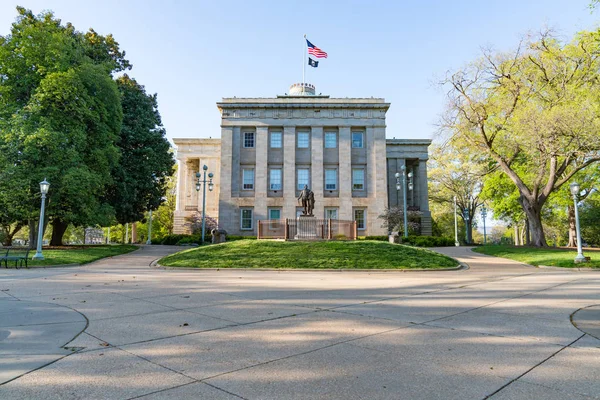 Raleigh Abril 2018 Estátua George Washington Terreno Edifício Capitólio Carolina — Fotografia de Stock