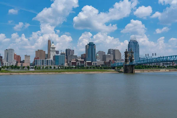 Cincinnati 2018 Június Cincinnati Ohio City Skyline Ohio Folyó Partján — Stock Fotó