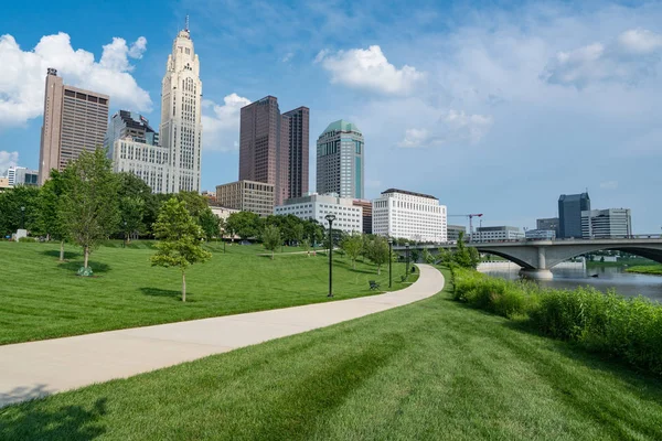 Columbus Juni 2018 Columbus Ohio City Skyline Battelle Riverfront Park — Stockfoto