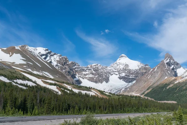 Route Canadienne Sur Promenade Des Glaciers Dans Parc National Banff — Photo