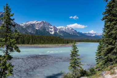 Jasper National Park, Alberta, Kanada Bow Nehri turkuaz su