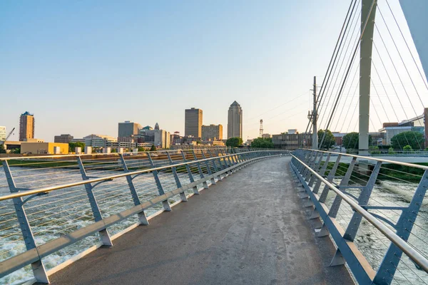 Des Moines Iowa Juli 2018 Des Moines Skyline Vanaf Brug — Stockfoto