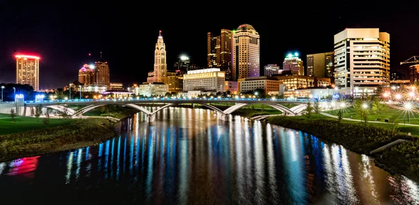 Skyline de nuit de Columbus — Photo