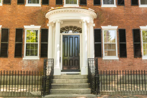 Facade of Federal Style Home — Stock Photo, Image