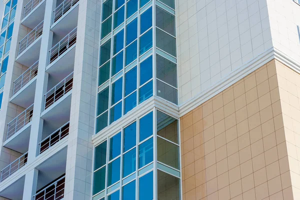 Multistorey residential house on blue sky background — Stock Photo, Image