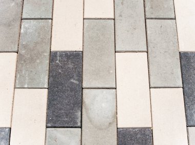 Üstten kaldırılan asfaltların gri-siyah düz sıralarının kombinasyonu