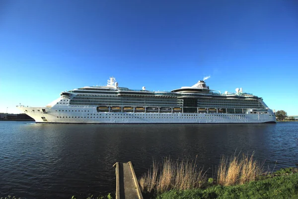 Velsen Nederländerna Maj 4Th 2018 Serenade Haven Nordsjön Canal Drivs — Stockfoto