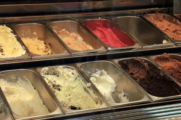 Различные Вкусы Мороженого Желатерии — стоковое фото