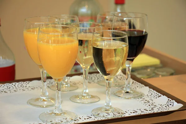 Diferentes Tipos Vinho Suco Laranja Servido Uma Recepção Casamento — Fotografia de Stock