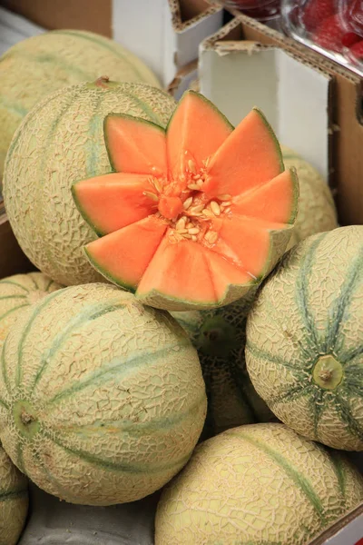 Meloni Melone Arancia Freschi Mercato — Foto Stock