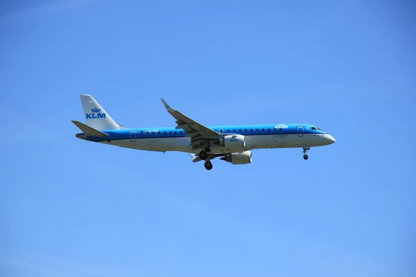 Amsterdam Holandia Maja 2016 Roku Ezd Klm Cityhopper Embraer Erj — Zdjęcie stockowe