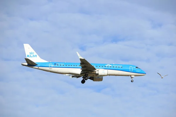 Άμστερνταμ Ολλανδία 15Η Ιουλίου 2016 Eza Klm Cityhopper Embraer Erj — Φωτογραφία Αρχείου