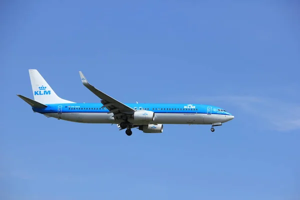 荷兰阿姆斯特丹 2016年7月21日 Bxr 荷兰皇家航空公司波音 737 Polderbaan 跑道在阿姆斯特丹机场 从巴塞罗那 西班牙抵达 — 图库照片