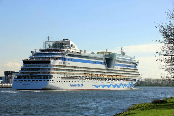 Velsen Nederländerna April 23Rd 2018 Aida Diva Nordsjön Canal Från — Stockfoto