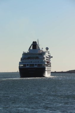 IJmuiden, Hollanda-30 Haziran th 2018: Prinsendam Ijmuiden deniz kilit bırakarak Holland America Line tarafından işletilen