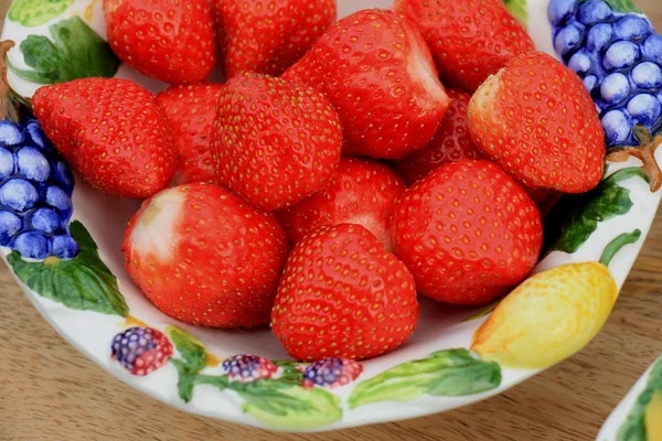 Outdoor Summer Lunch Strawberries Bowl — Stock Photo, Image