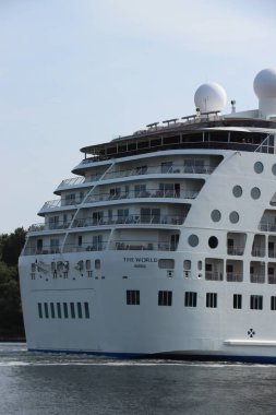 Velsen, Hollanda - 20th Temmuz 2018: Ms tarafından konut denizde Kuzey Denizi kanalı üzerinde işletilen dünya. Stern detay