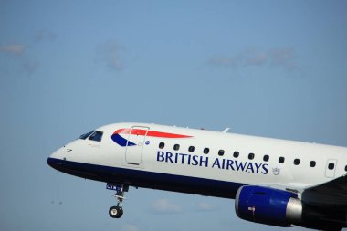 Amsterdam Hollanda - 3 Mayıs 2018: G-Lcyw Ba Cityflyer Embraer Erj-190 kalkış Polderbaan pist, Amsterdam Airport Schiphol üzerinden