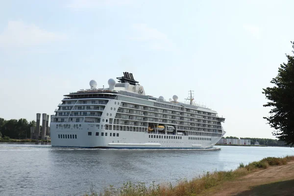 Velsen 2018年7月20日 世界小姐 由北海运河上的海滨住宅运营 世界上最大的私人拥有的住宅游艇 — 图库照片
