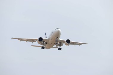 Amsterdam Hollanda - 22 Temmuz 2018: Ep-IBK Iran Air Airbus A310-300, son yaklaşma Schiphol Zwanenburgbaan pist, Amsterdam Airport Schiphol için