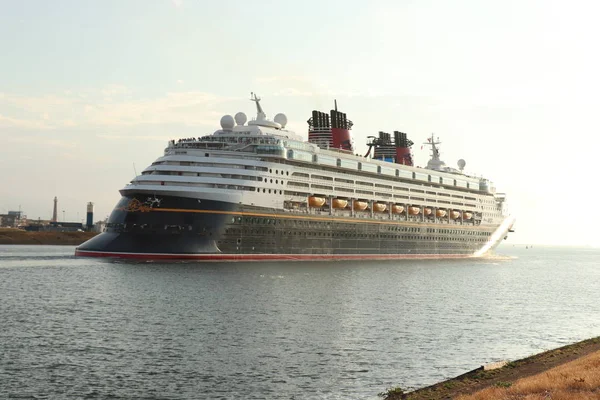 Ijmuiden Nederland Juli 2018 Disney Magic Verlaten Noordzee Lock Ijmuiden — Stockfoto