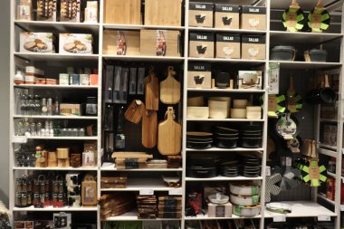 Haarlem, Hollanda - 6th Ekim 2018: bir ev dekorasyon mağazası ekranda çeşitli ev aksesuarları