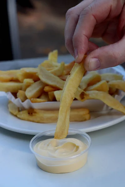 Batatas Fritas Nos Países Baixos Servidas Com Maionese — Fotografia de Stock