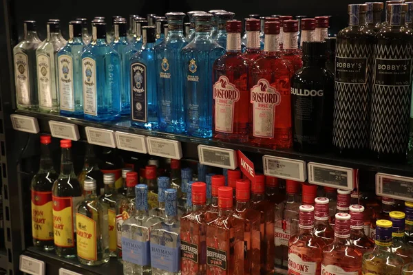 Beverwijk Nizozemsko 26Th Říjen 2018 Obchod Alkoholem Různými Značkami Ginu — Stock fotografie