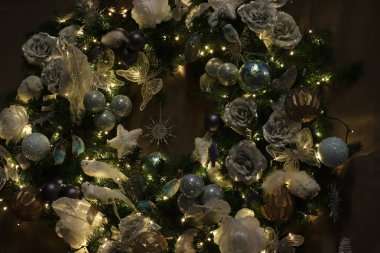 Cruquius, Hollanda - 26 Ekim 2018: Noel süslemeleri beyaz ve gümüş bir dekorasyon mağazası