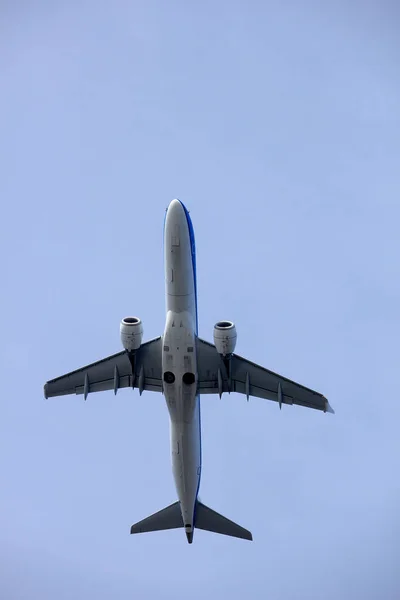 Midsized Airplane Few Seconds Takeoff — Stock Photo, Image