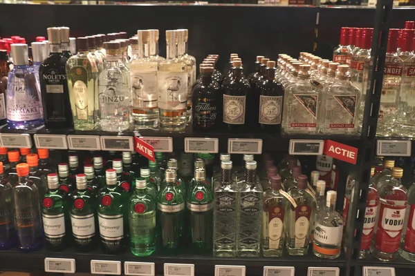 Beverwijk Nizozemsko 26Th Říjen 2018 Obchod Alkoholem Různými Značkami Ginu — Stock fotografie