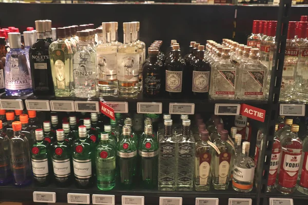 Beverwijk Nederländerna Oktober 26Th 2018 Spritbutik Med Olika Märken Gin — Stockfoto