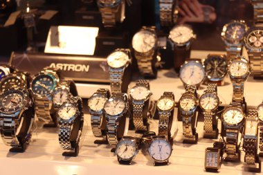 Haarlem, Hollanda - 6th Ekim 2018: Bir dükkan pencerede Seiko saatler. Japon Seiko şirket 1881 yılında kurulmuştur