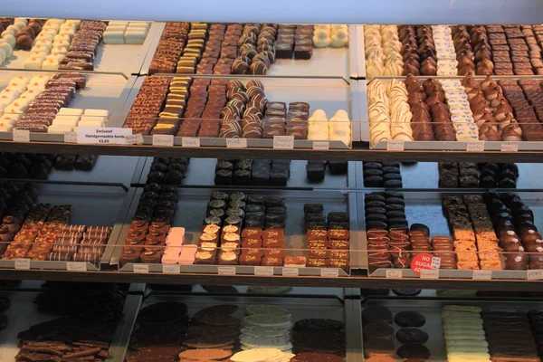 Driehuis Hollandia Október 2018 Luxus Csokoládék Kijelzőn Cukrász Üzlet Címkék — Stock Fotó