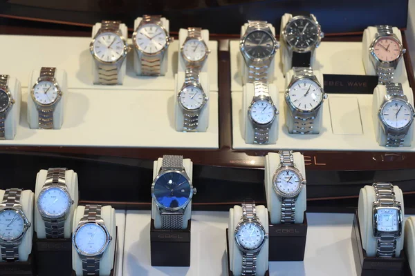 荷兰哈莱姆 2018年10月6日 玉宝手表在商店橱窗里 玉宝是一家瑞士豪华钟表公司 成立于1911年 — 图库照片