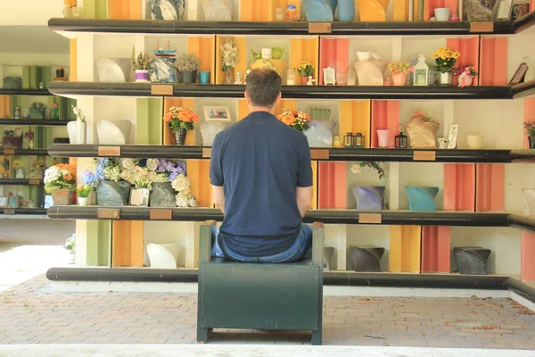 Man Mourning Columbarium Crematorium — Stock Photo, Image