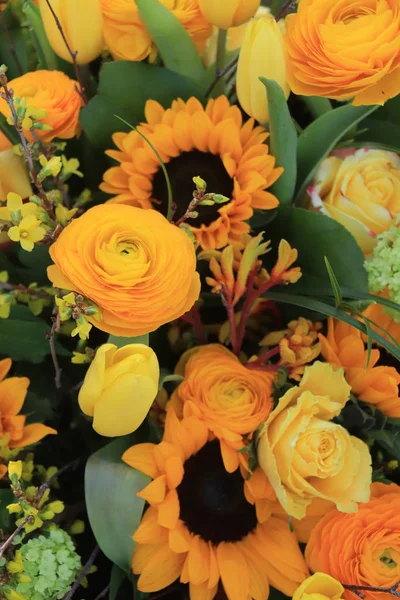 Flores amarelas do casamento — Fotografia de Stock