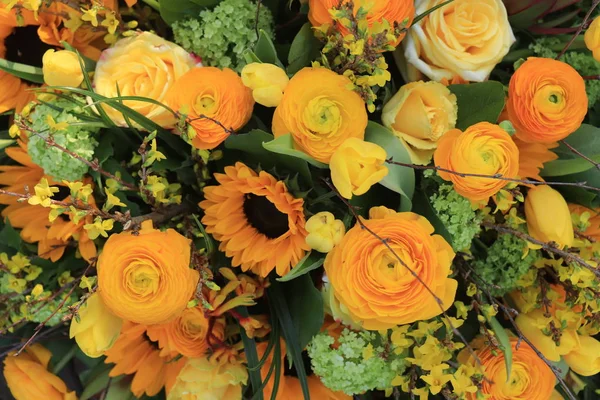 Yellow wedding flowers — Stock Photo, Image
