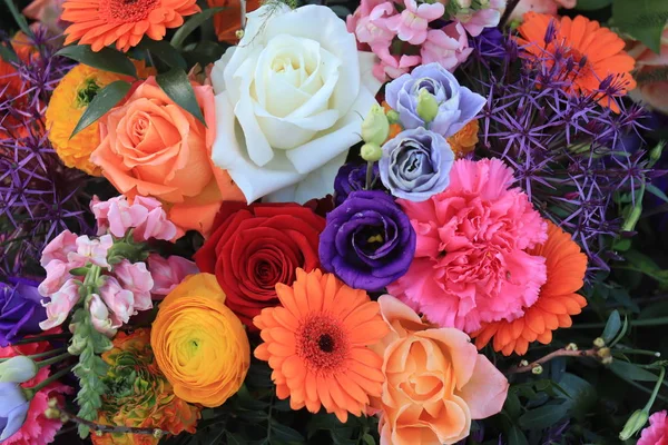 Colorful bridal bouquet — Stockfoto