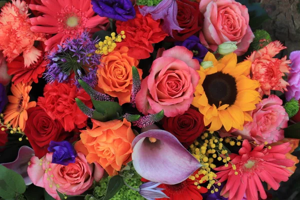 Яркий цветочный букет — стоковое фото