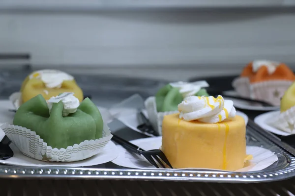 Pastelería fresca de mazapán —  Fotos de Stock